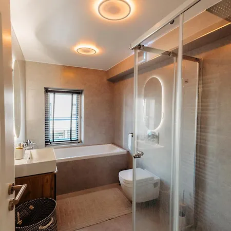 شقة Neues Modernes Apartment, 3 Zimmer, 7 Betten, Kueche, 1,5 Badezimmer